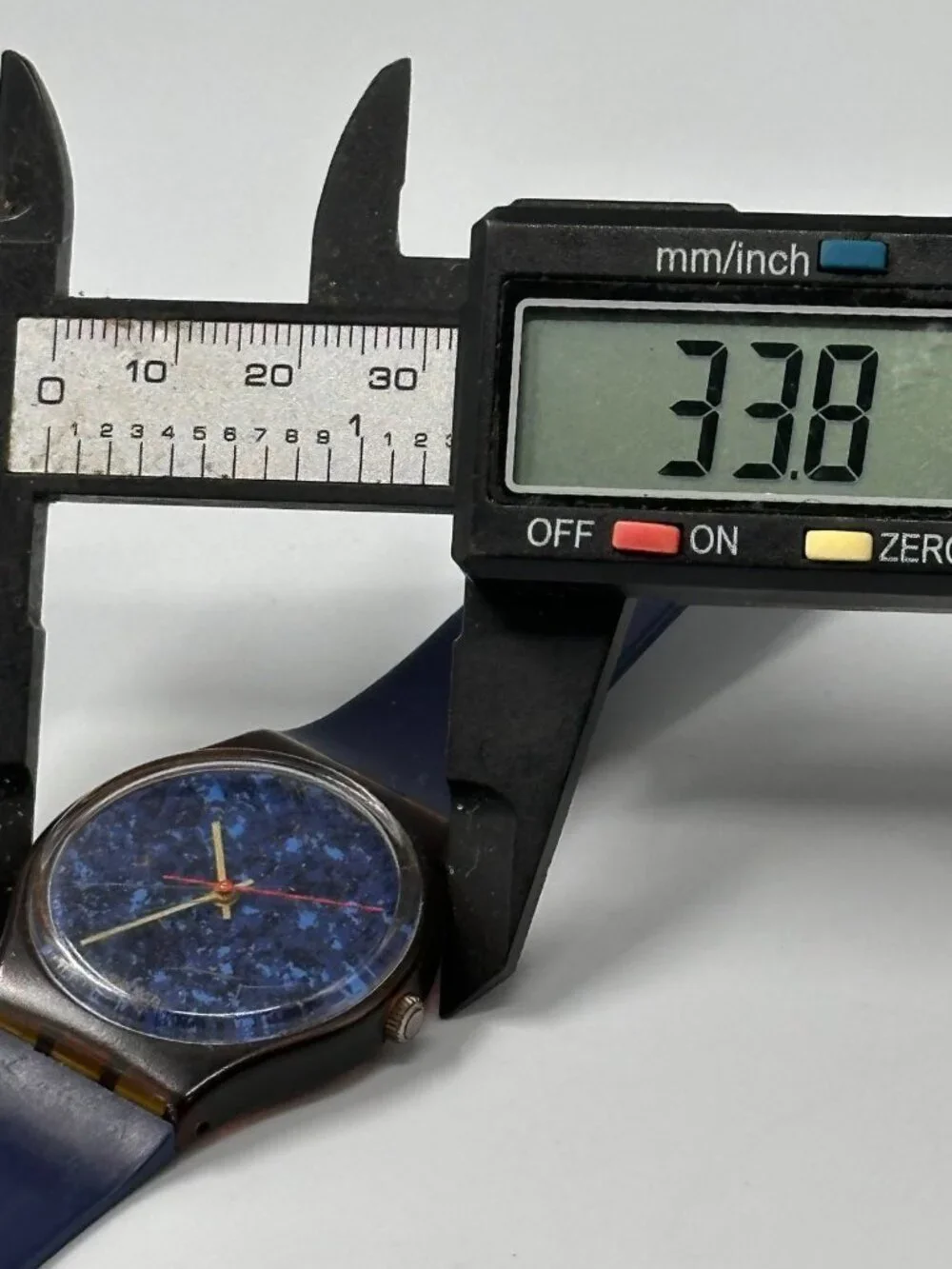 Swatch Lazuli Watch Men 33mm Blue Dial Swiss GF101 New Battery 9